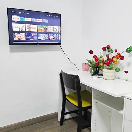 Downtown Rooms, 200m From Marina Pansiyon *