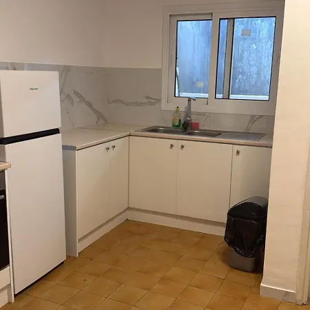 Downtown Rooms, 200m From Marina Pansiyon *