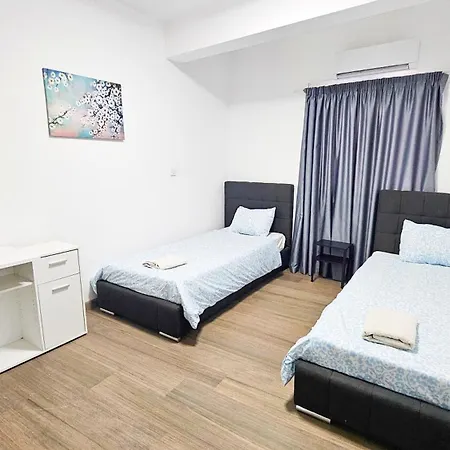Downtown Rooms, 200m From Marina *