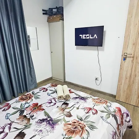 ホームステイ Downtown Rooms, 200m From Marina